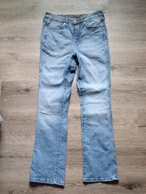 Wrangler × Lainey Wilson Women's Medium Blue Bootcut Jeans